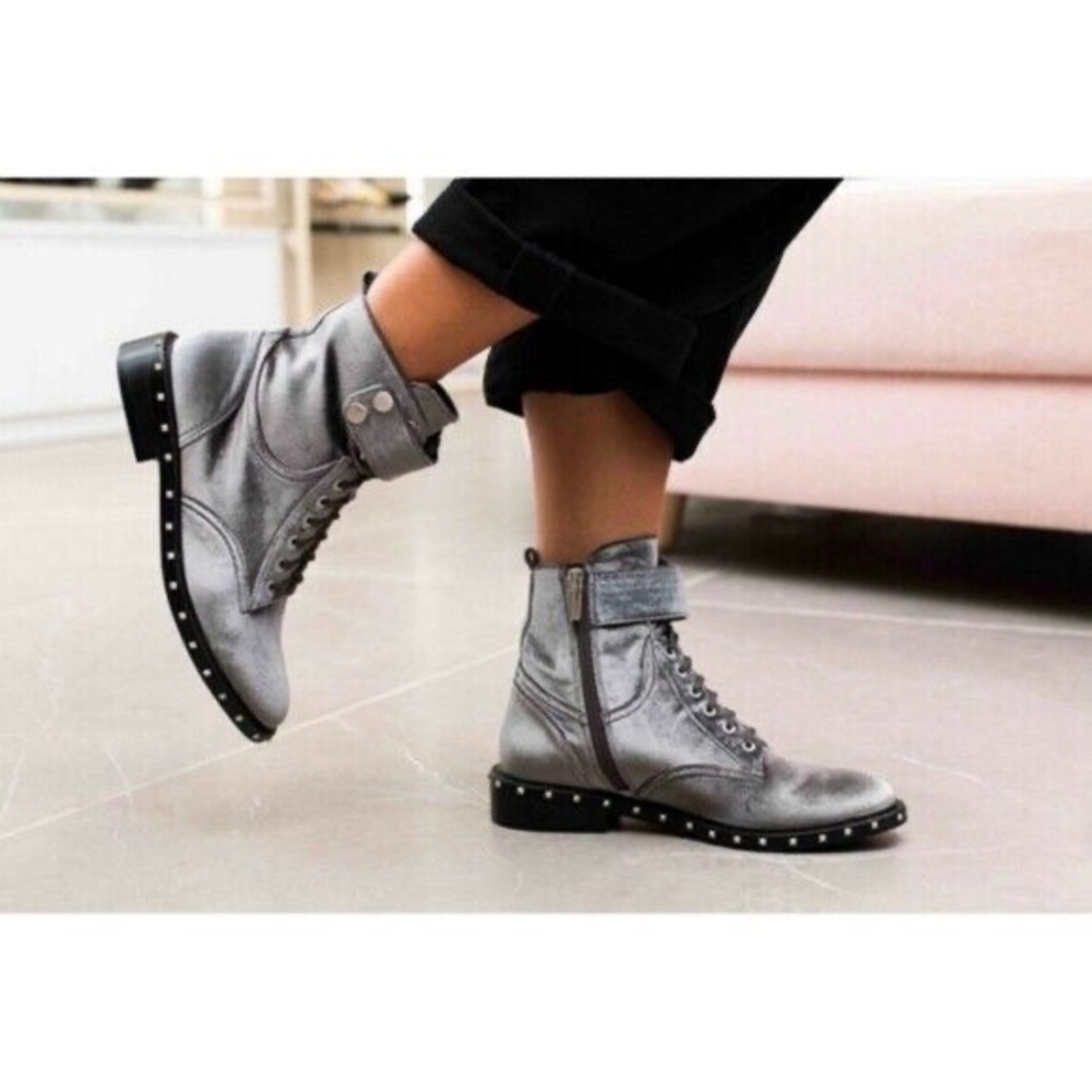 Vintage Vince Camuto punk velvet combat boots